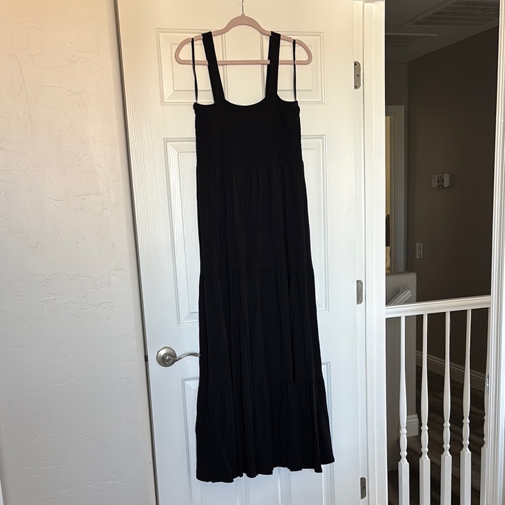 Elegant Black Tiered Maxi Dress